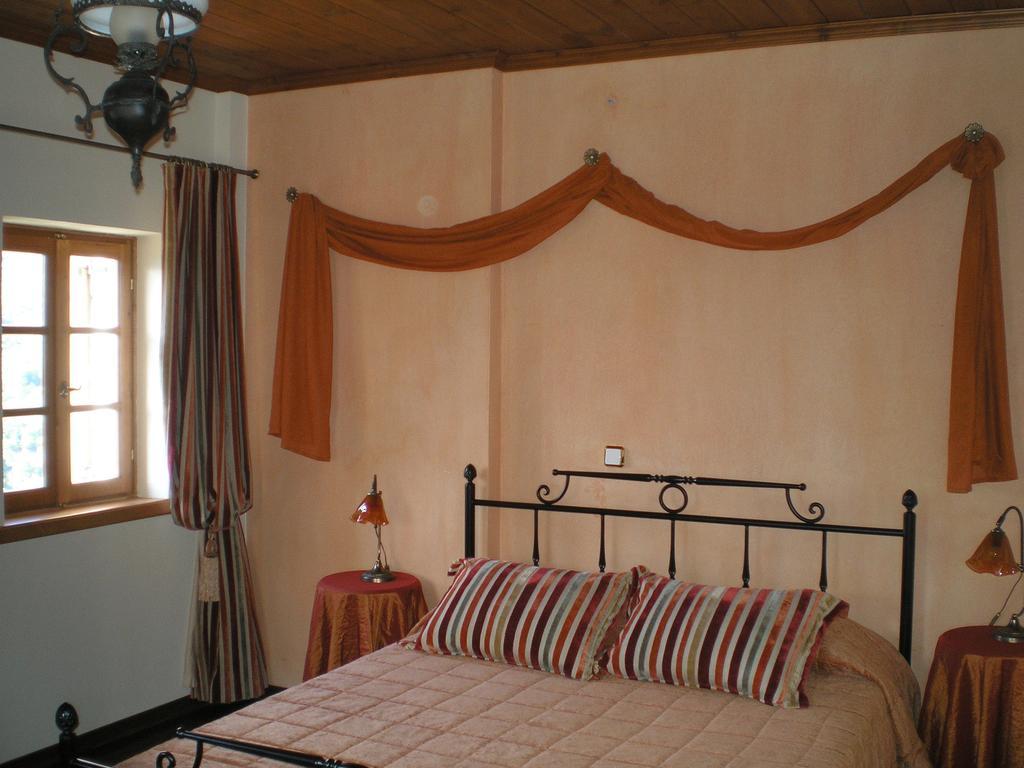 Petradi 1873 Hotel Kalarrites Room photo